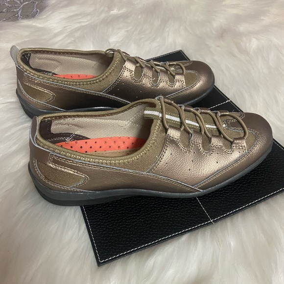 Spring Step Sz 39 Dull Gold Metallic Women’s Slip On Shoes - Picture 6 of 7